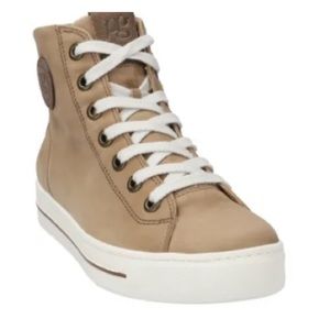 High-top WARM LINING Sneakers. US 7.5 Nubuk leather. Never Worn, in Box.